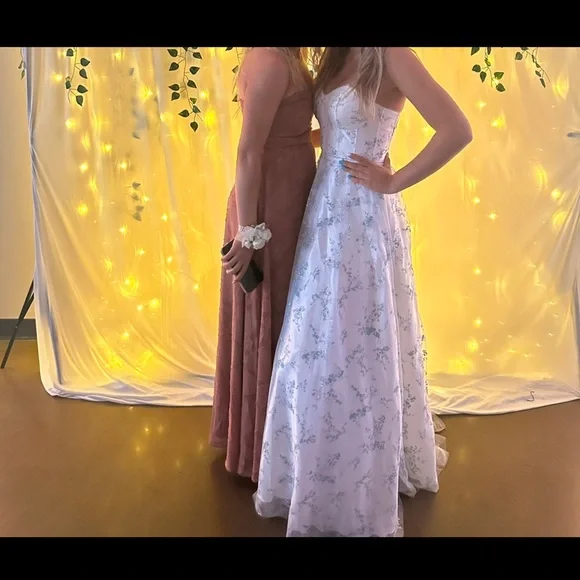Dresses | Brand Dillards Size 3 Color White Blue And Gold Glitter | Poshmark